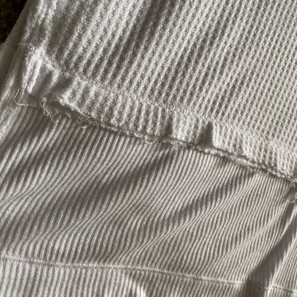 We the Free Top White Raw Hem Waffle Knit Womens Size Large - Picture 5 of 9